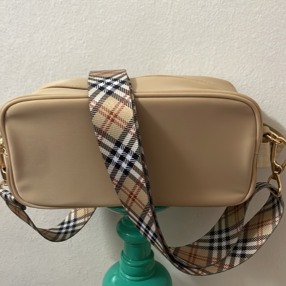 Burberry - Picture 4 of 16
